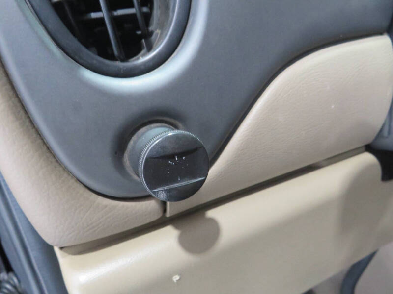 2005 Ford E-Series E-150 XL