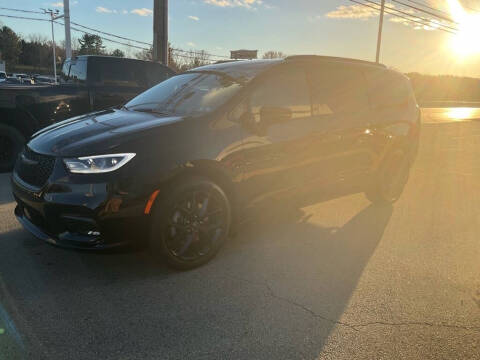 2026 Chrysler Pacifica Select