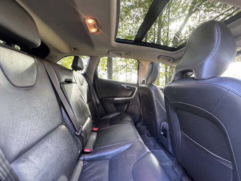 2016 Volvo XC60 T6 Drive-E