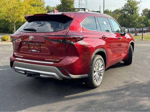 2025 Toyota Highlander Platinum