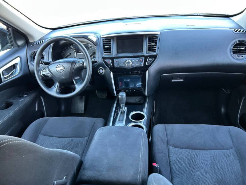 2016 Nissan Pathfinder S