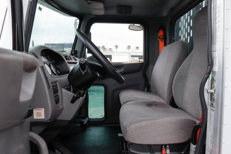 2020 Peterbilt 348