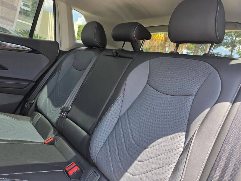 2026 Volkswagen Tiguan SE