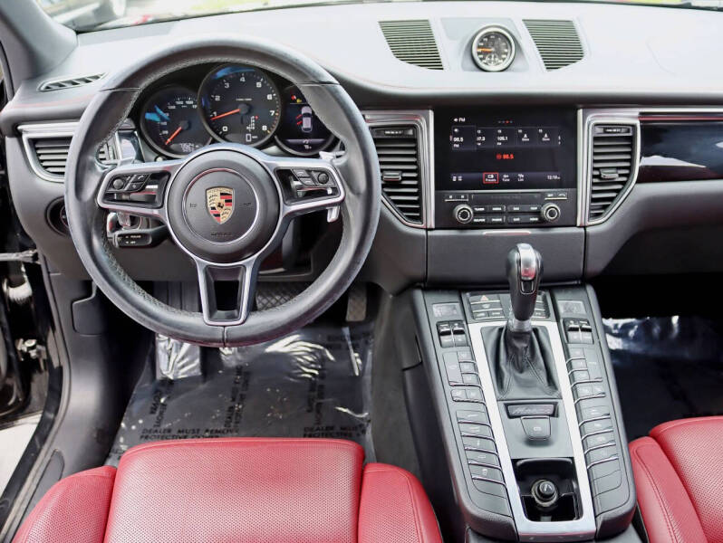 2018 Porsche Macan