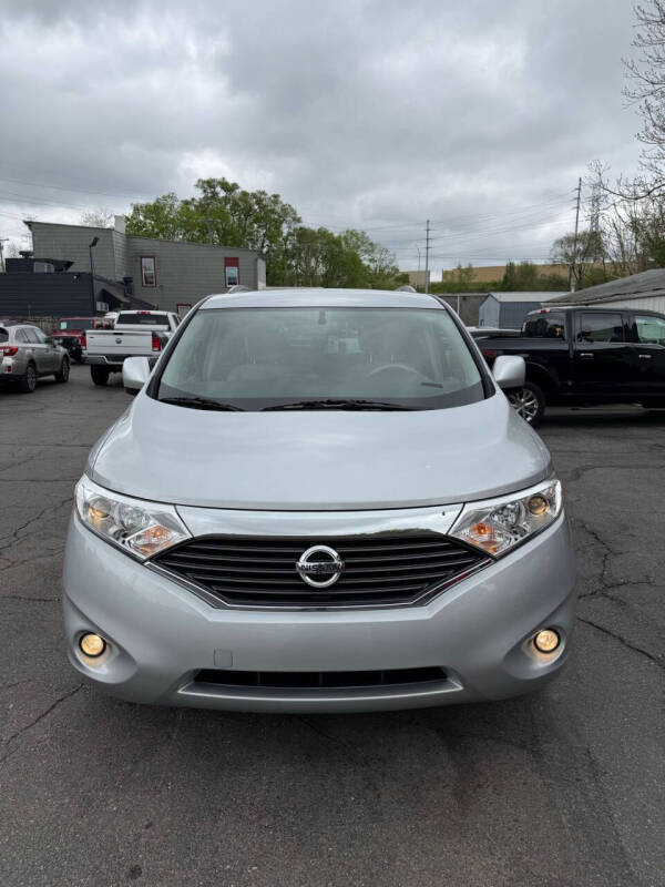 2017 Nissan Quest SV