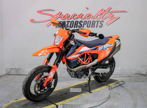 2024 KTM 690 SMC R