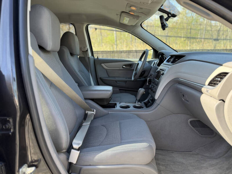 2017 Chevrolet Traverse LS