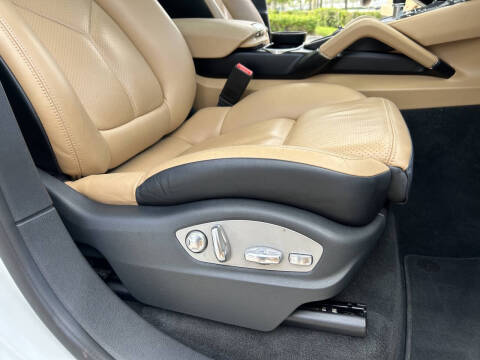 2017 Porsche Cayenne Platinum Edition