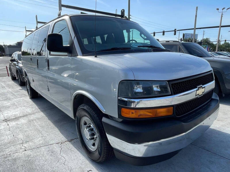 2017 Chevrolet Express LT 3500