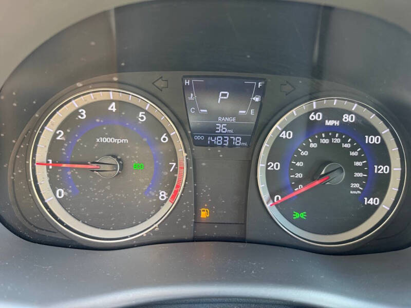 2013 Hyundai Accent SE