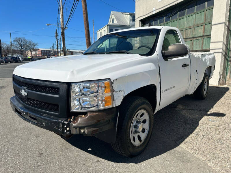 2009 Chevrolet Silverado 1500 for sale at Illinois Auto Sales in Paterson NJ