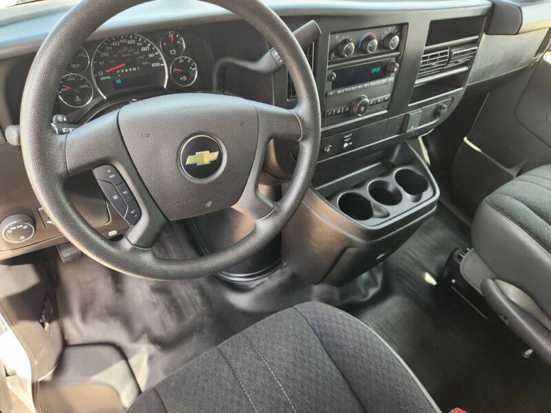 2024 Chevrolet Express 2500