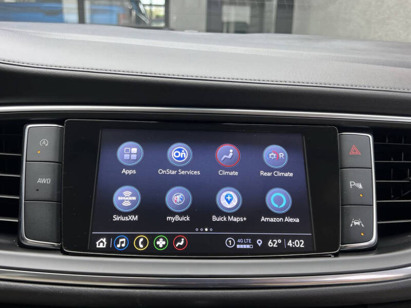 2023 Buick Enclave Essence