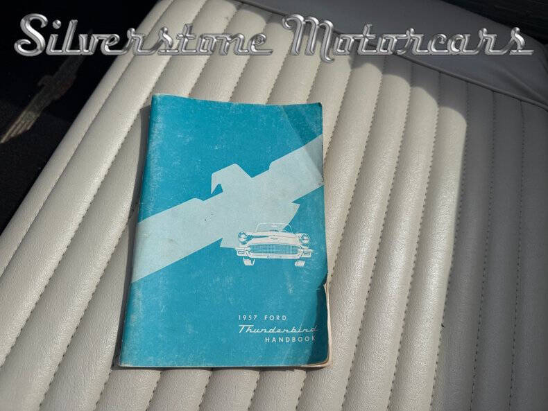 1957 Ford Thunderbird