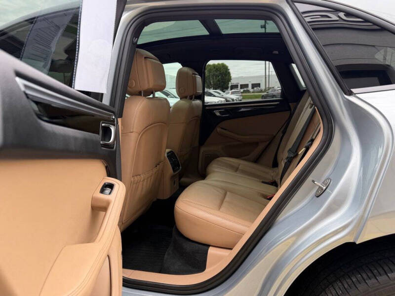 2022 Porsche Macan