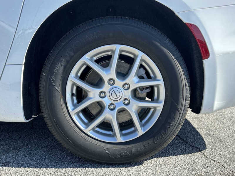 2026 Chrysler Voyager LX