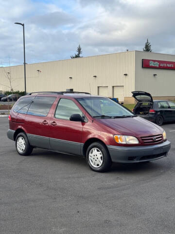 2002 Toyota Sienna LE