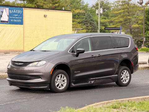 2023 Chrysler Voyager LX