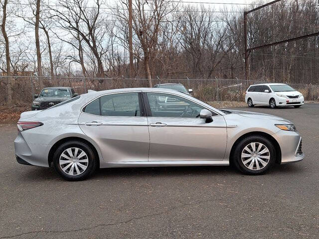 2021 Toyota Camry Hybrid LE