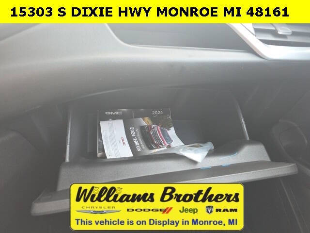 2024 GMC Terrain SLT