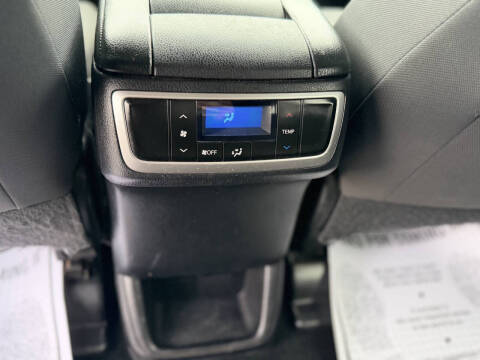 2016 Toyota Highlander LE