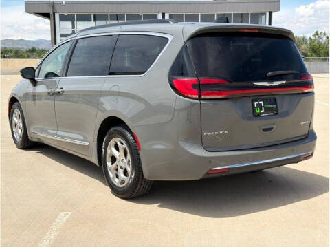 2023 Chrysler Pacifica Limited