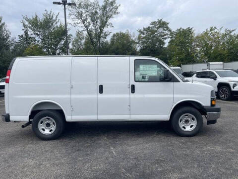 2025 Chevrolet Express 2500