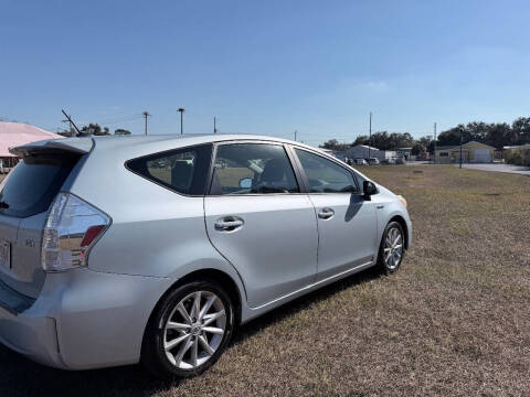 2013 Toyota Prius v Five