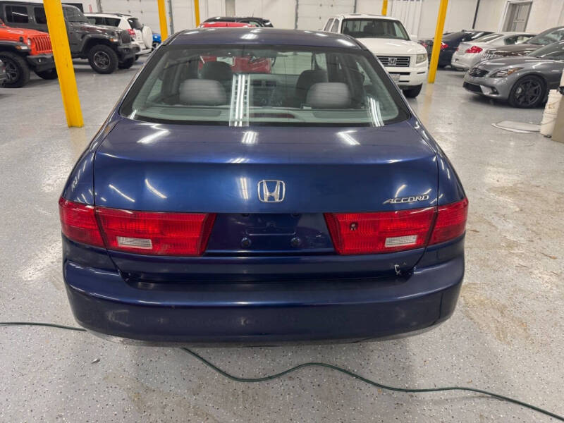 2005 Honda Accord LX photo 9