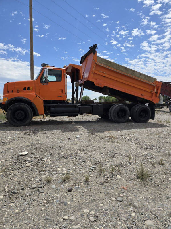 2004 Sterling LT9500 Series