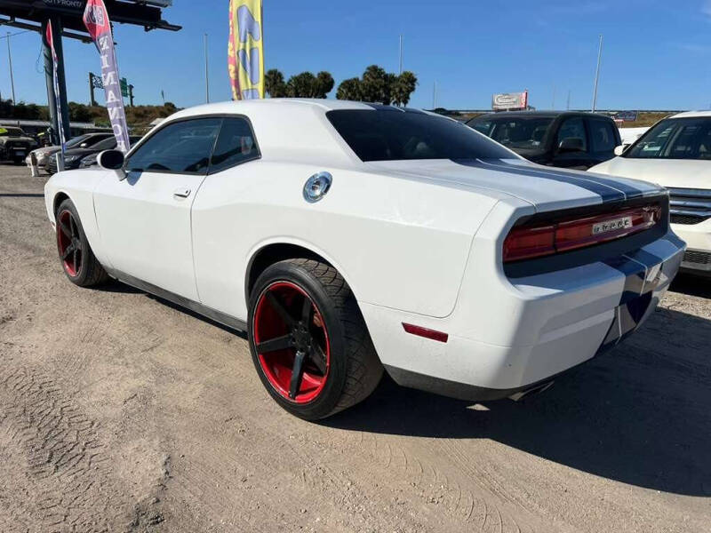 2012 Dodge Challenger SXT