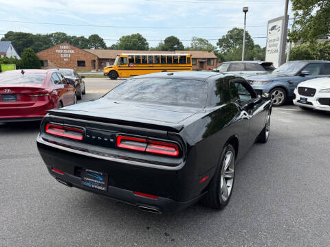 2015 Dodge Challenger SXT
