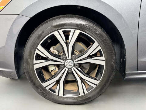 2022 Volkswagen Passat SE