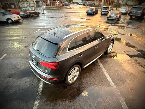 2018 Audi Q5 2.0T quattro Premium Plus