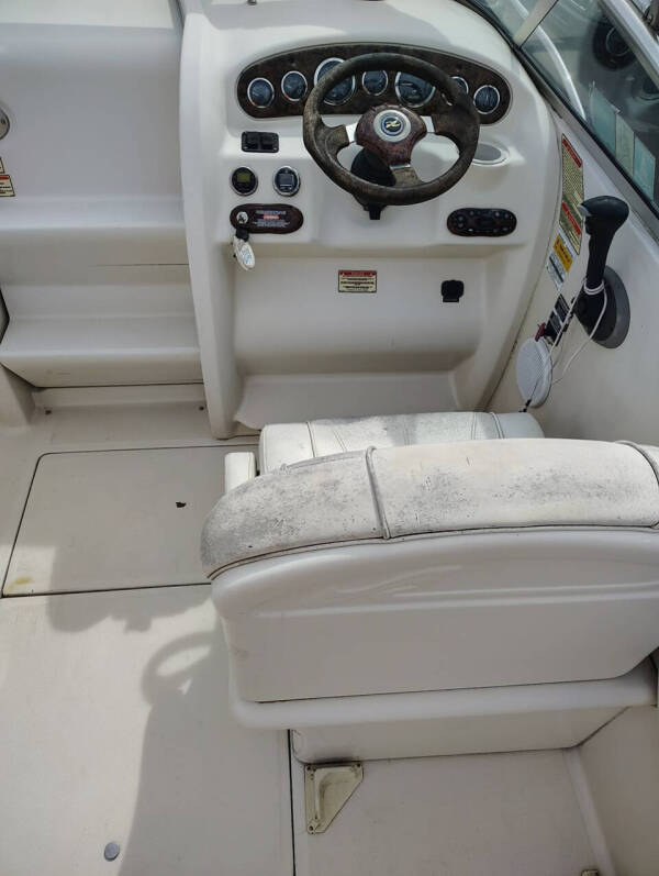 2002 Sea Ray 225