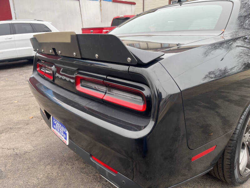 2015 Dodge Challenger SXT Plus