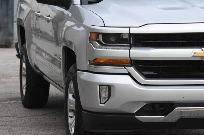 2017 Chevrolet Silverado 1500 LT Z71 photo 5