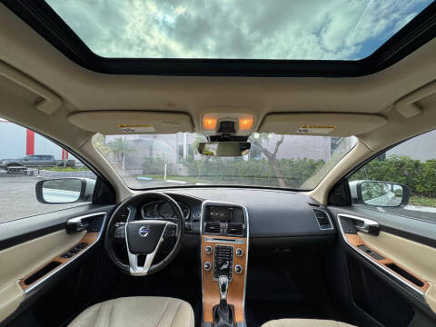 2017 Volvo XC60 T5 Inscription