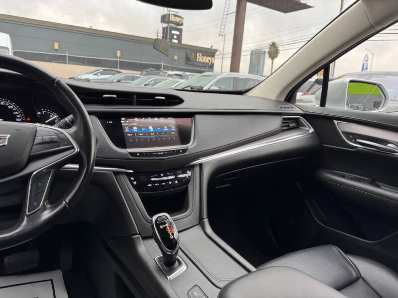 2018 Cadillac XT5 Premium Luxury