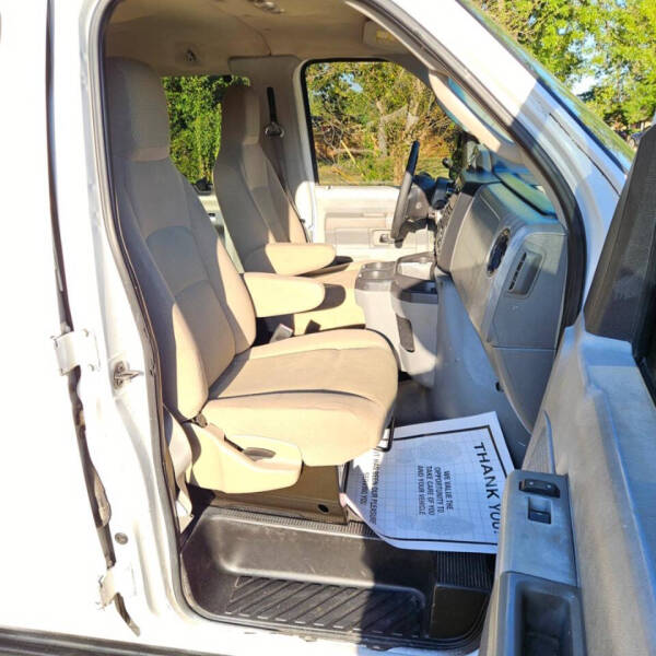 2010 Ford E-Series E-350 SD XL