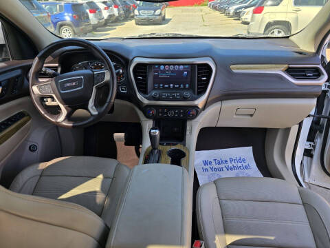 2017 GMC Acadia Denali