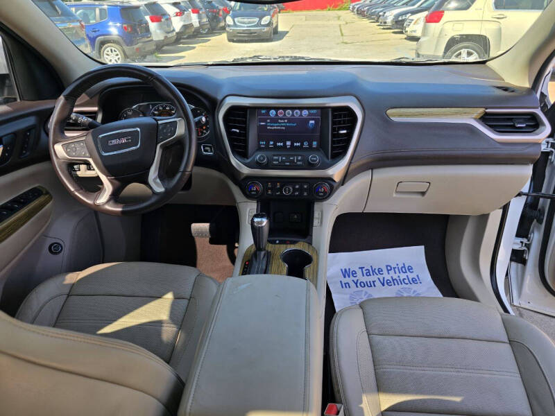 2017 GMC Acadia Denali