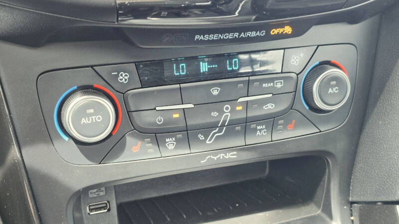 2017 Ford Focus Titanium