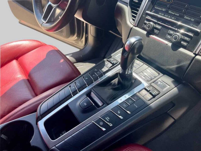 2015 Porsche Macan S