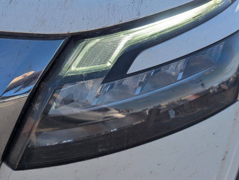 2023 Nissan Pathfinder SV