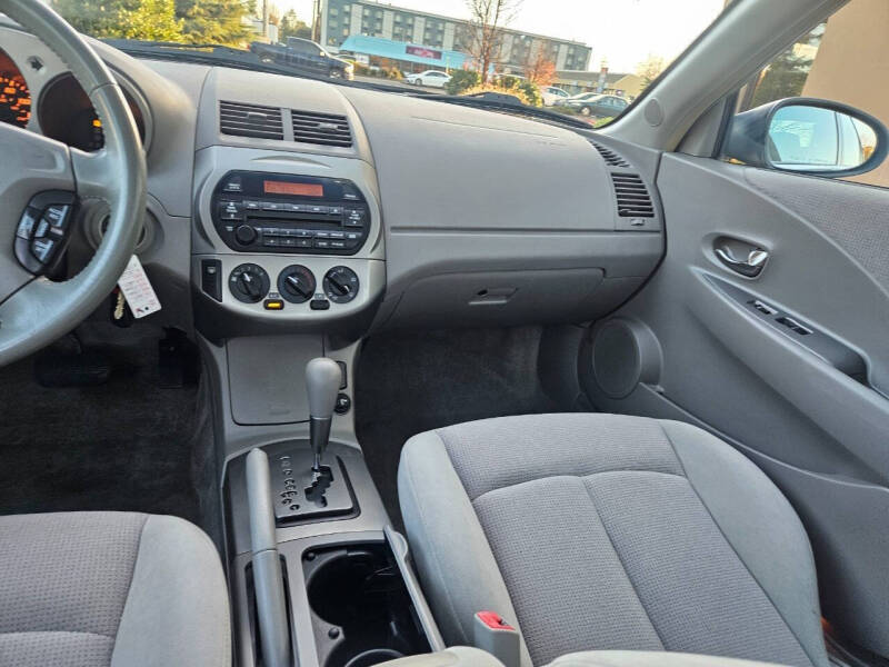 2004 Nissan Altima 3.5 SE