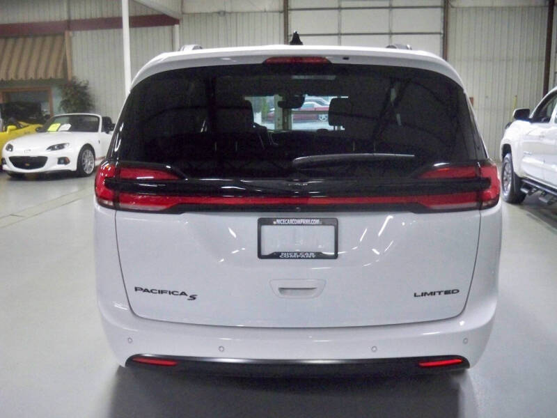 2024 Chrysler Pacifica Limited