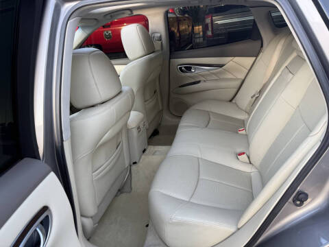 2012 Infiniti M37