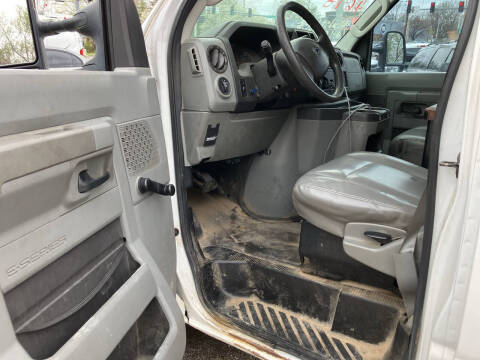 2009 Ford E-Series E-250