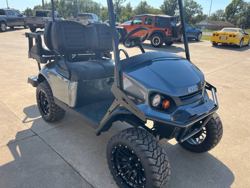 2024 E-Z-GO Express 4